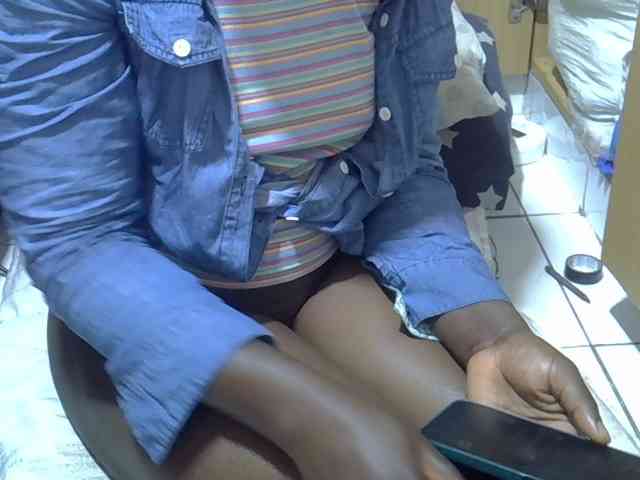 Ebonydora webcam