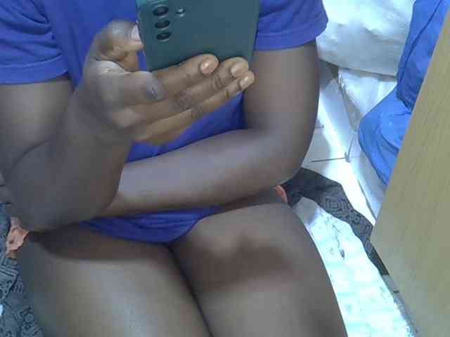 Ebonydora webcam