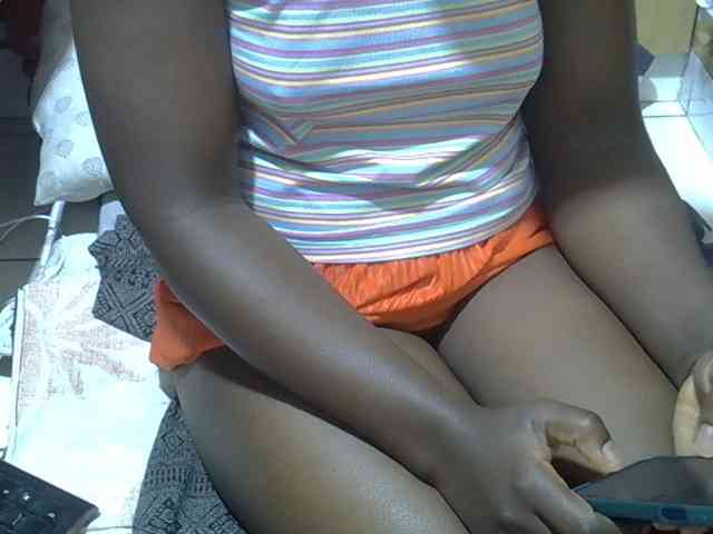 Ebonydora webcam