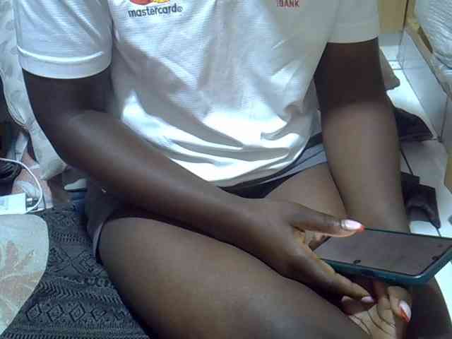 Ebonydora webcam