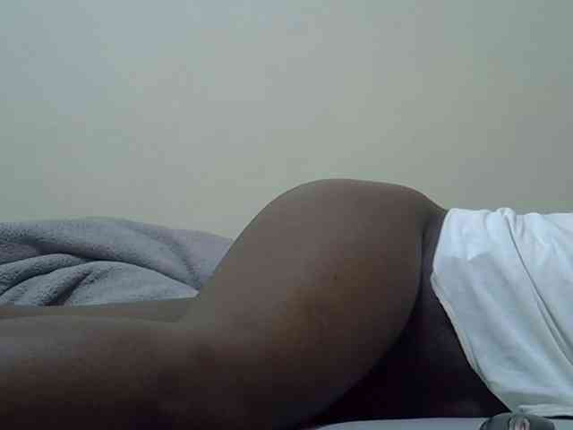Ebonydora webcam