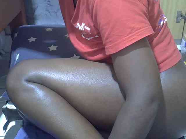 Ebonydora webcam