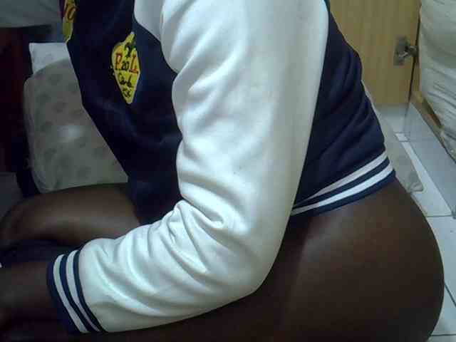 Ebonydora webcam