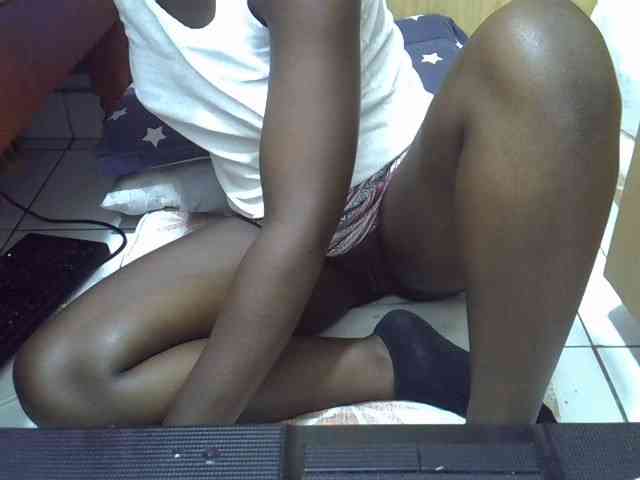 Ebonydora webcam