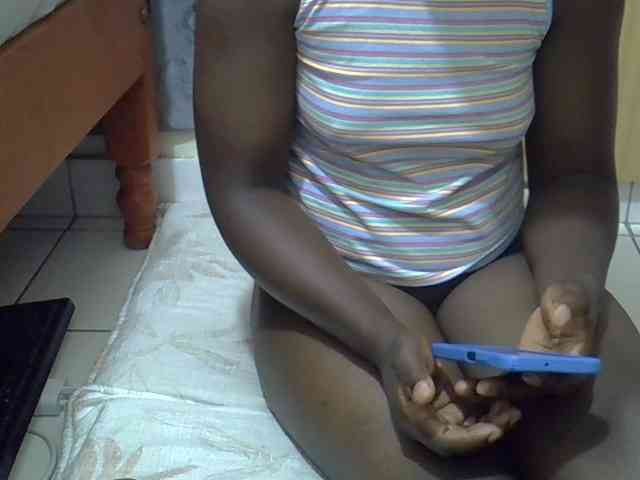 Ebonydora webcam