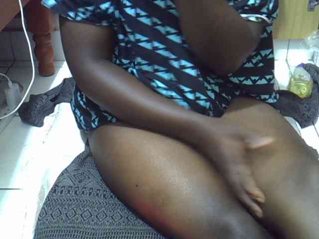 Ebonydora webcam