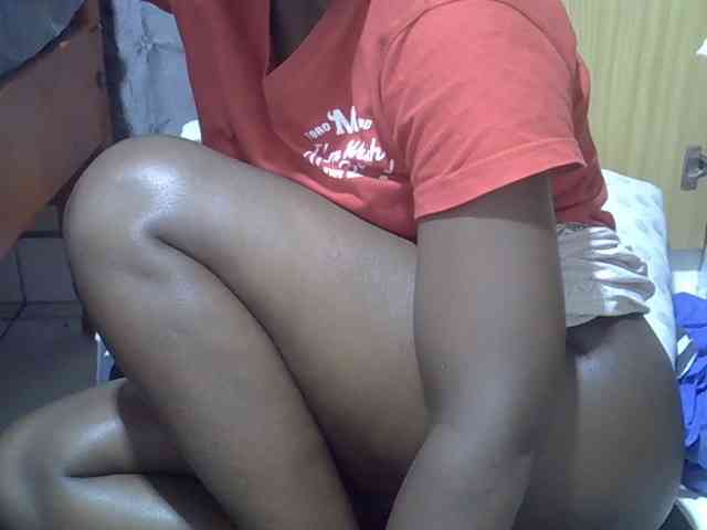 Ebonydora webcam