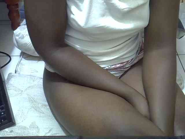 Ebonydora webcam