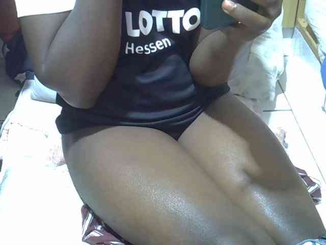 Ebonydora webcam