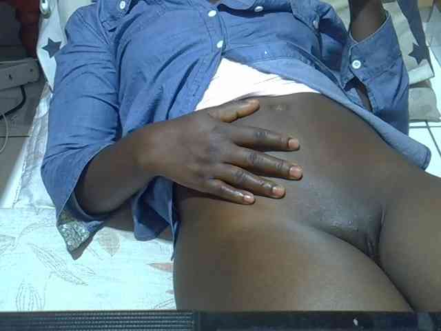 Ebonydora webcam