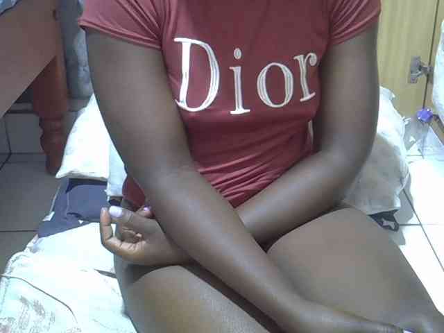 Ebonydora webcam