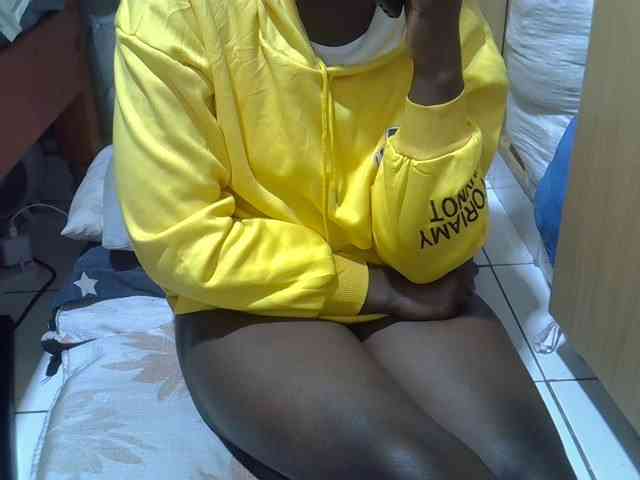 Ebonydora webcam