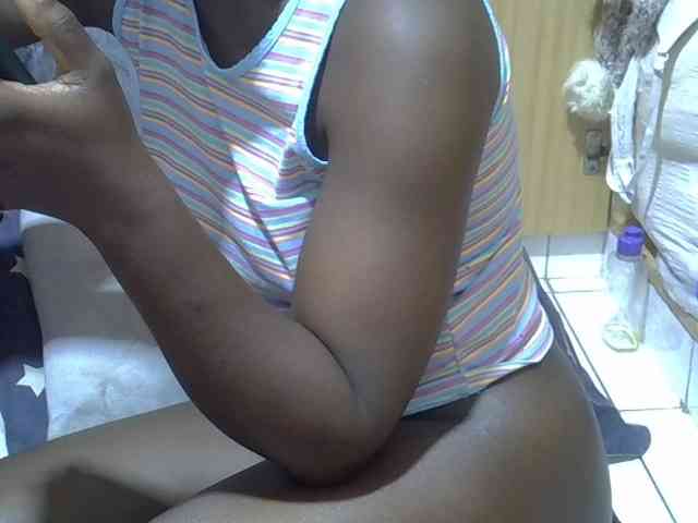 Ebonydora webcam
