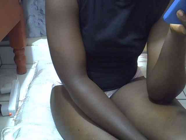 Ebonydora webcam