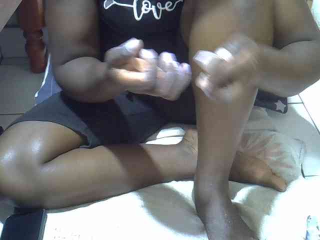 Ebonydora webcam