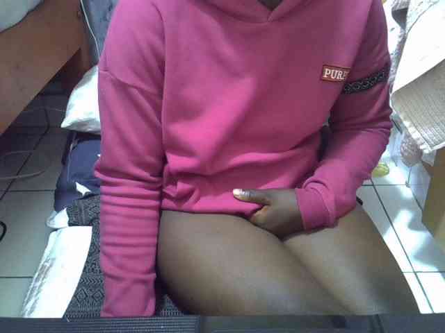 Ebonydora webcam