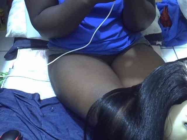 Ebonydora webcam