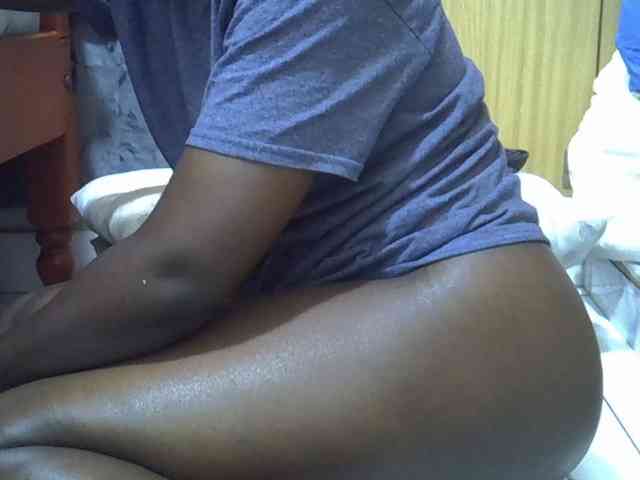 Ebonydora webcam
