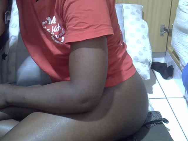 Ebonydora webcam