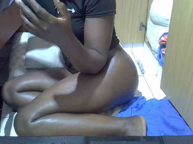Ebonydora webcam