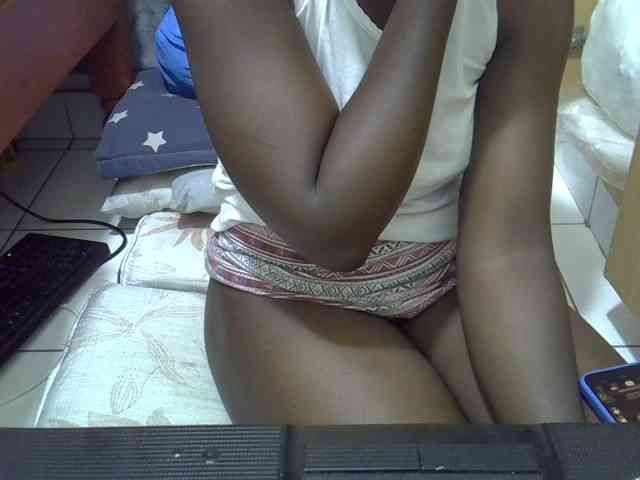 Ebonydora webcam