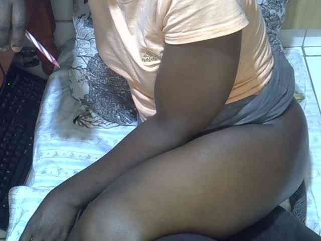 Ebonydora webcam