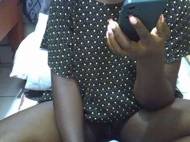 Ebonydora webcam