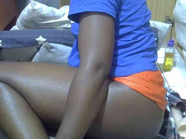 Ebonydora webcam