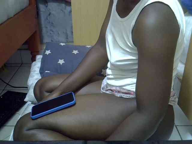 Ebonydora webcam