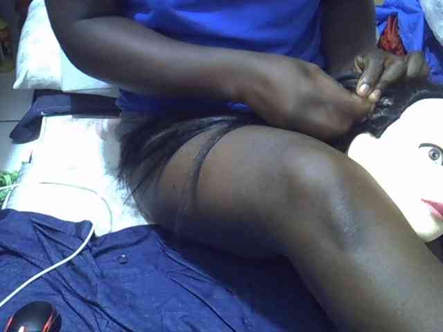 Ebonydora webcam