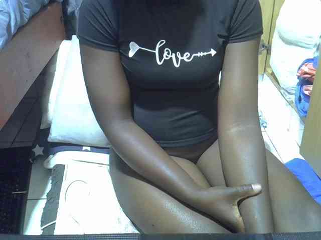 Ebonydora webcam