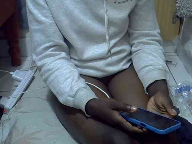 Ebonydora webcam