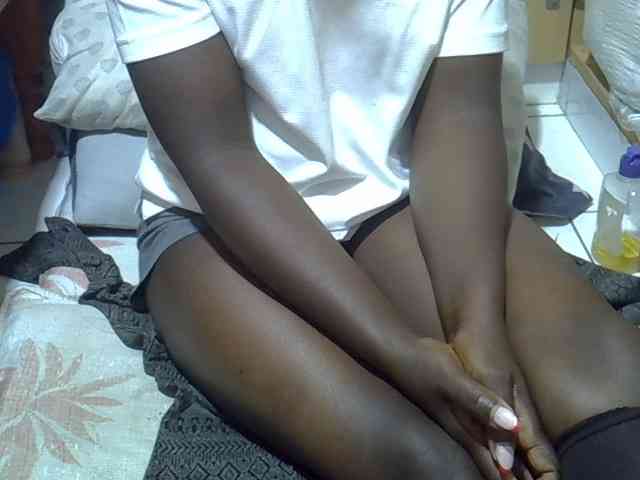 Ebonydora webcam