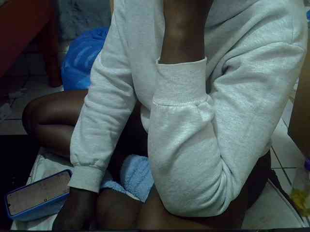 Ebonydora webcam