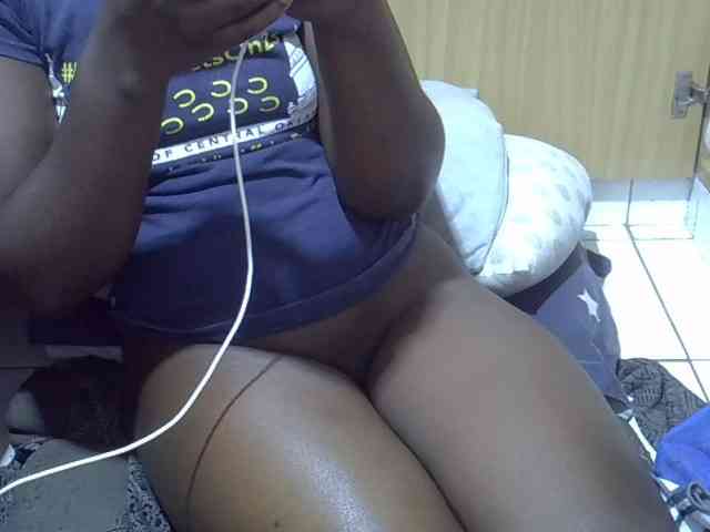 Ebonydora webcam