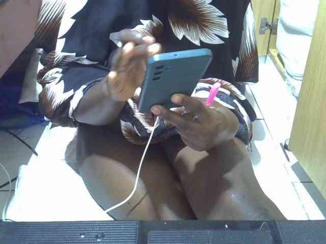 Ebonydora webcam