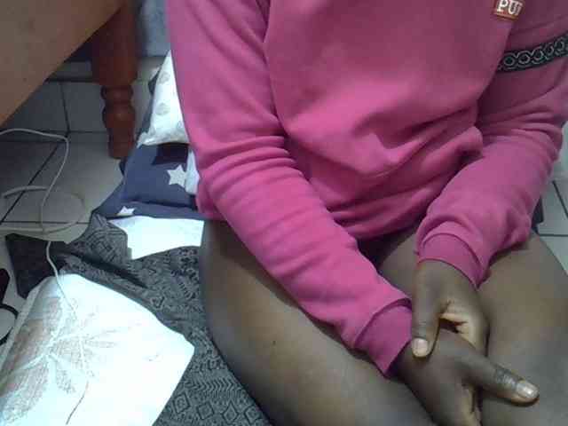 Ebonydora webcam