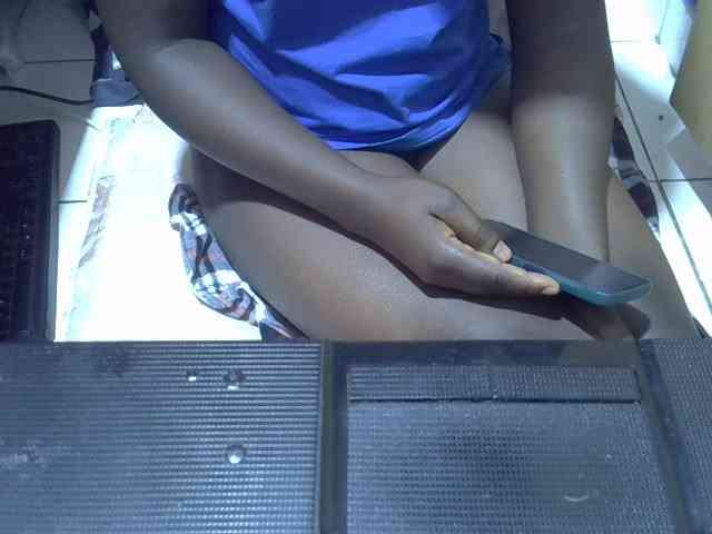 Ebonydora webcam