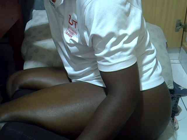 Ebonydora webcam