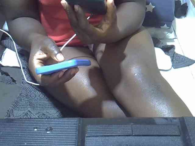 Ebonydora webcam