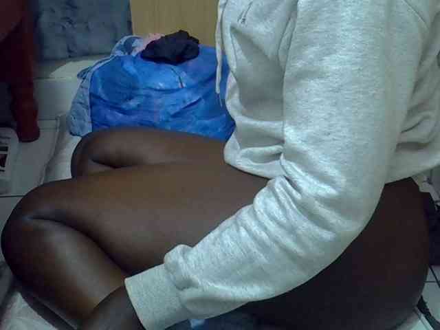 Ebonydora webcam