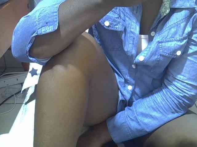 Ebonydora webcam