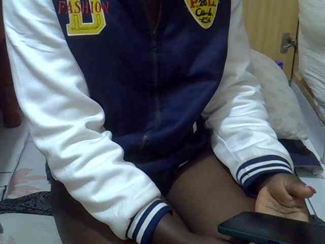 Ebonydora webcam