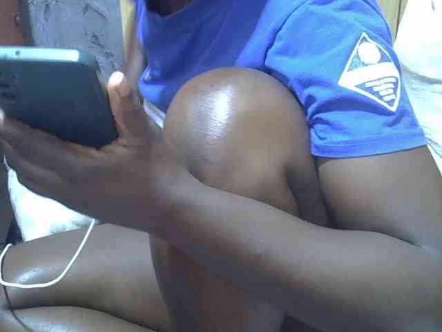 Ebonydora webcam