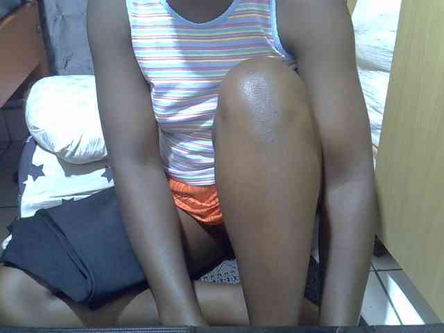 Ebonydora webcam