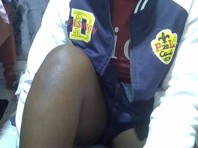 Ebonydora webcam