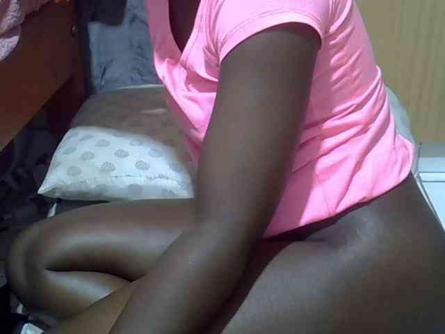 Ebonydora webcam