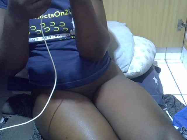 Ebonydora webcam