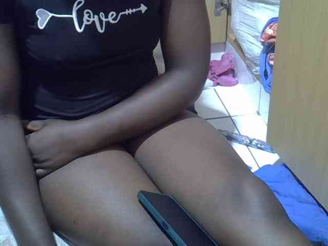 Ebonydora webcam