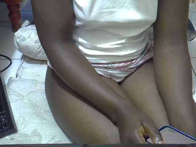 Ebonydora webcam
